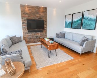 Seafield - St. Ives - Living room