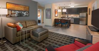 TownePlace Suites by Marriott Ottawa Kanata - Ottawa - Sala de estar