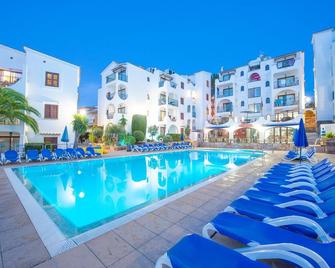 Flipflop Surfing Playa - Santa Ponça - Pool