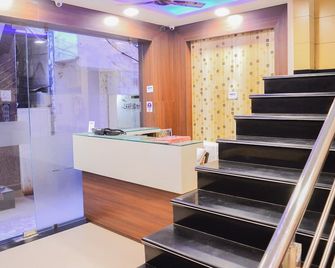 Hotel Royal Palace - Ujjain - Front desk