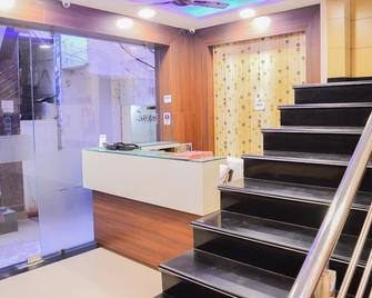 Hotel Royal Palace - 150 Meters from Mahakal Temple - Ujjain - Recepción