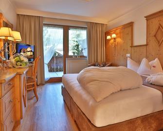 Hotel Dreisonnen - Serfaus - Yatak Odası