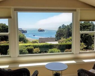 Historic La Bella Vista - Walk to Van Damme State Park Beach! - Little River