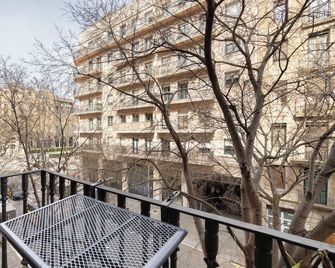Hostal Sant Antoni - Barcelona - Balcón