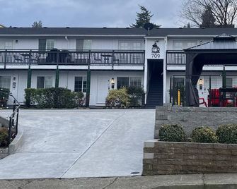 Hood River Suites Extended Stay Apartment Hotel - Hood River - Building