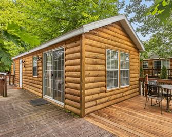 Smarter than the Average Stay at the Yogi Cottage! - Monteagle - Binnenhof