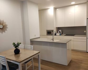 Iberflat Apartamentos Trinidad - Castellón de la Plana - Kitchen