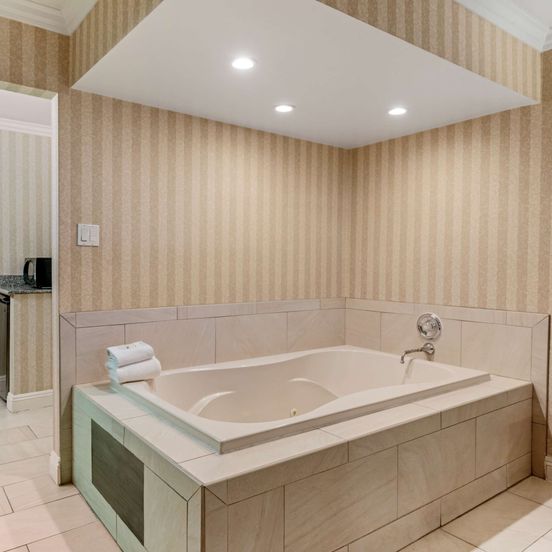 Quality Inn & Suites Anaheim Maingate image 1