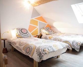 Gîte des brûleries - 2 bedrooms - Vallières-les-Grandes - Habitación