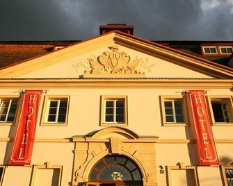 Hotel Tynec - Týnec nad Sázavou - Gebouw