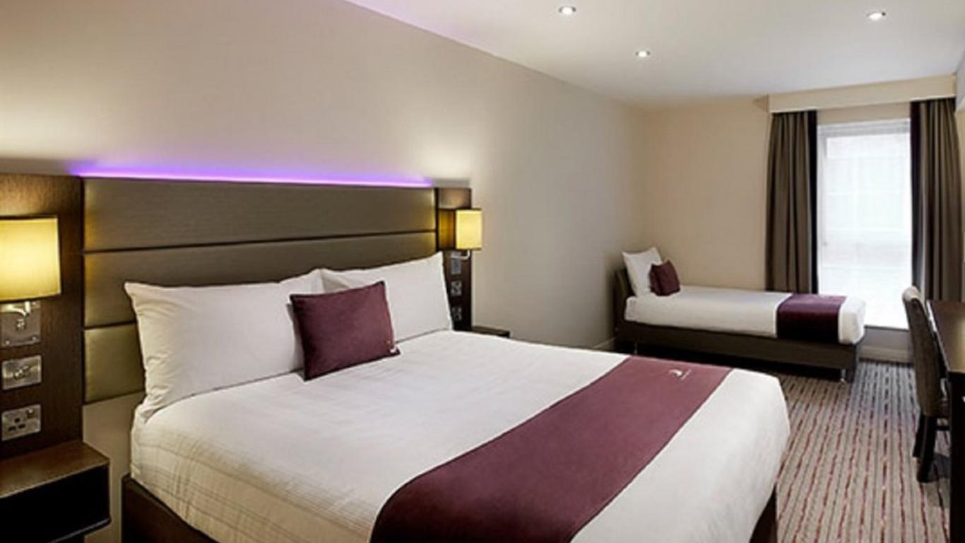 Premier Inn Gatwick Crawley Town West