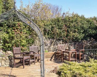 St. Cuthbert's Retreat - Wooler - Patio