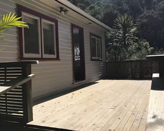 Lifestyle farm stay retreat near CBD - Lower Hutt - Innenhof