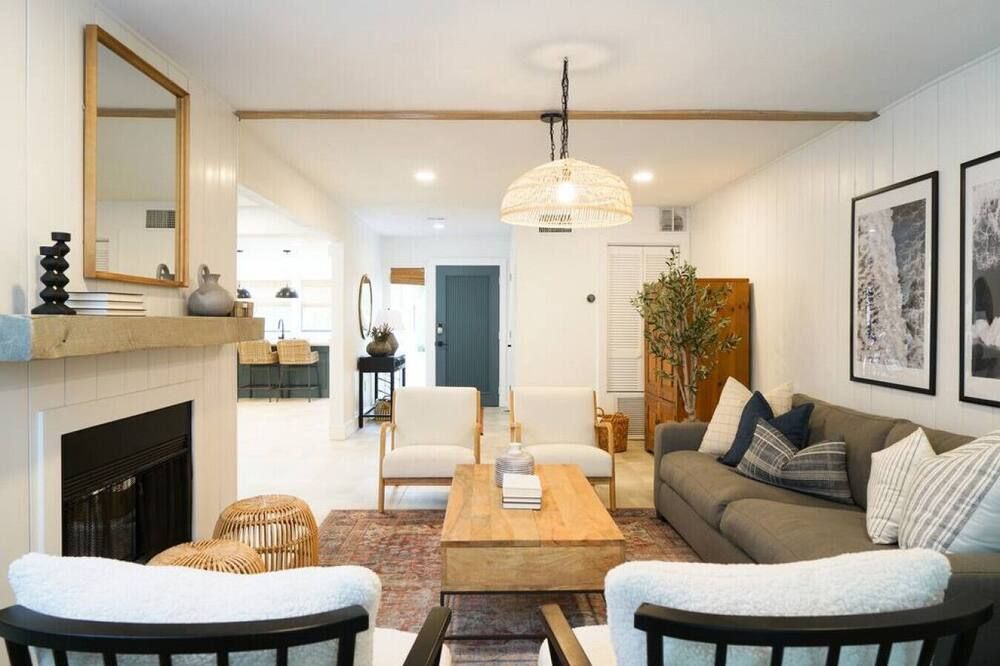 Remodeled 4br Pool Home/Img Golf View/Near Beaches - בריידנטון - סלון
