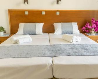 Sotirios Apartments - Karpathos - Bedroom