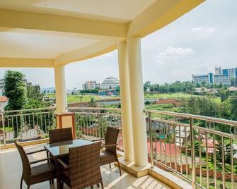 Blb Villa Park Hotel - Kigali - Balkón