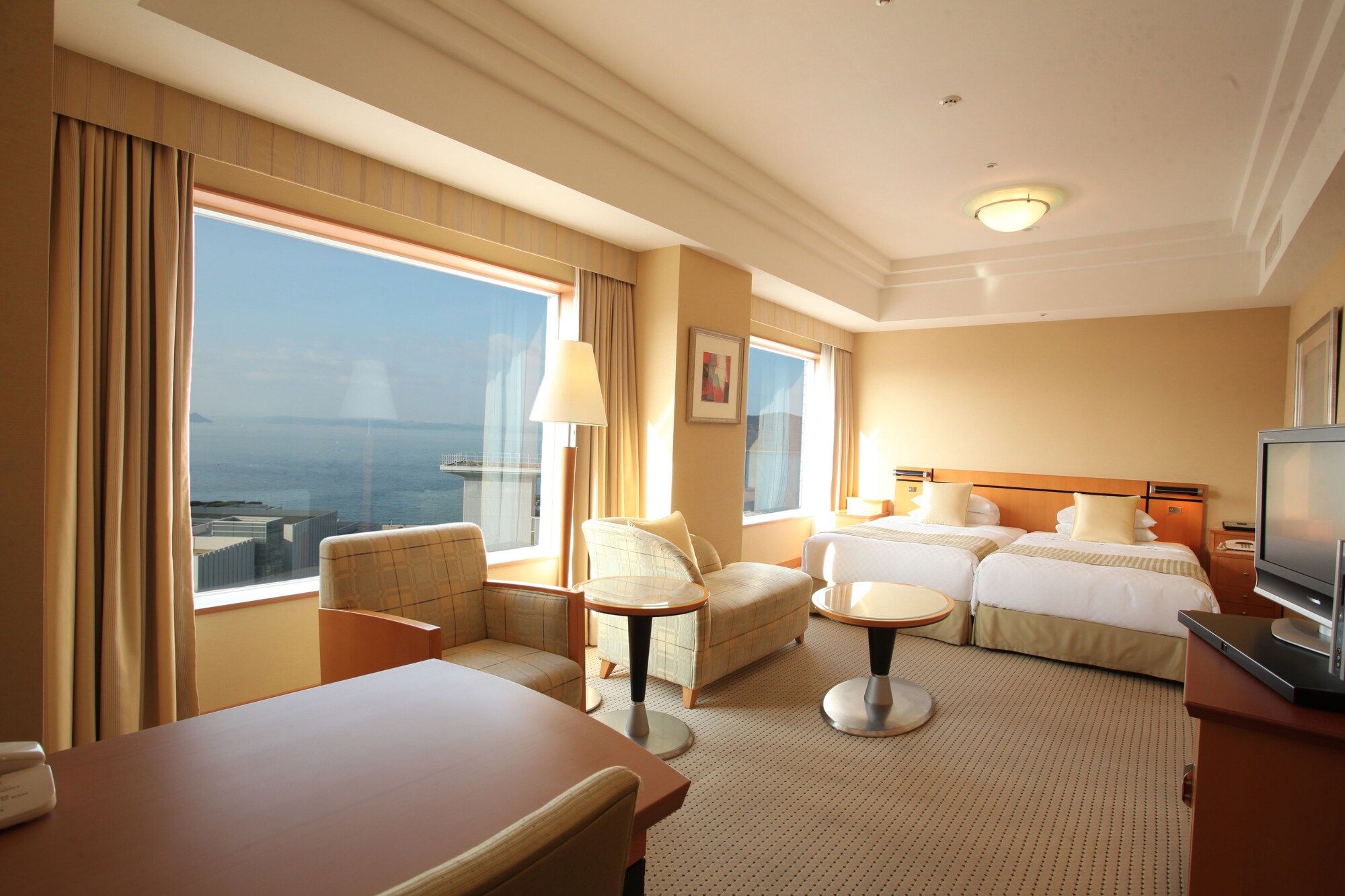 جاي آر هوتل كليمينت تاكاماتسو