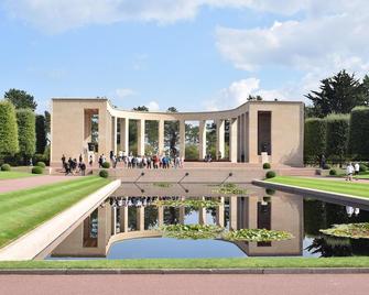 Beautiful apartment in Grandcamp-Maisy - Grandcamp-Maisy - Building