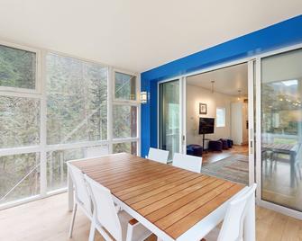 Kachina Ridge Dreams - Arroyo Seco - Dining room