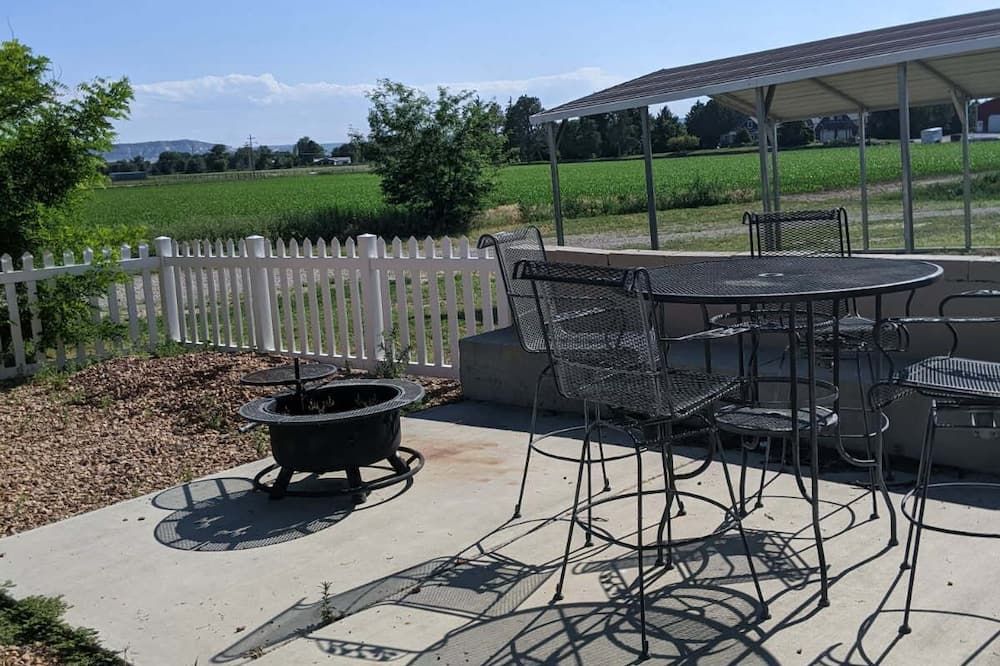 Cozy rural cottage less than 10 minutes from Regional West Medical Center - Scottsbluff - Innenhof