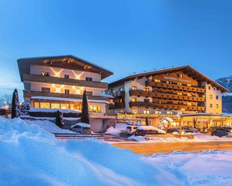 Sporthotel Tirolerhof - Itter - Edificio