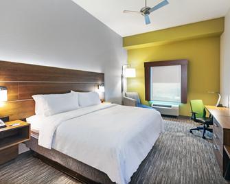 Holiday Inn Express Hotel & Suites Port Arthur, An IHG Hotel - Port Arthur - Bedroom