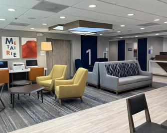 Holiday Inn Express Kenner - New Orleans Airport, An IHG Hotel - Kenner - Area lounge