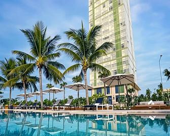 Sea and Sun Apartments - Da Nang - Pool