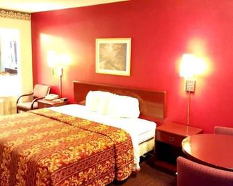 Red Carpet Inn & Suites - Carney's Point