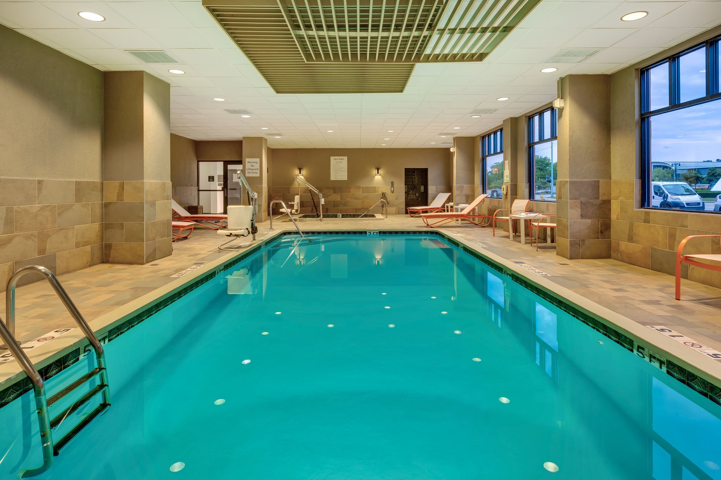 Holiday Inn Grand Rapids Downtown By IHG - גרנד ראפידס - בריכה