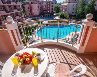 Izola Paradise Hotel - Nesebar - Balcón