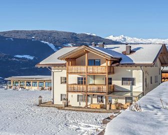 Wasserfall Moarlhof Kastelruth - Barbian - Gebouw