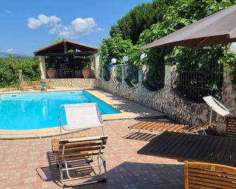Gallo - La Cantina del contadino - Rende - Piscina