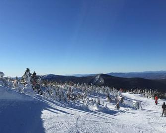 Cozy~on Lift~studio~sugarloaf Views~walk To It All! - Carrabassett Valley - Outdoors view