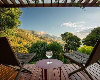 Chalet Leopoldo - Nas Nuvens (view of Pedra do Báu and valley) - São Bento do Sapucaí - Balcon