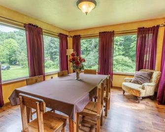 Whole House Nightly/Weekly Rental - Confluence - Comedor
