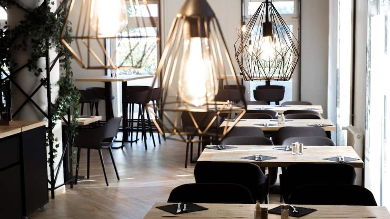 Lipa, Hotel & Bistro