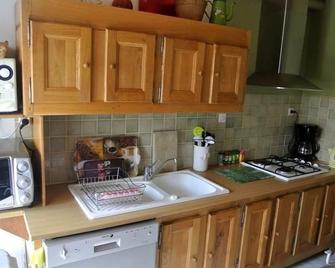 Holiday house Heugueville sur Sienne for 1 - 4 persons with 2 bedrooms - Twin house - Regnéville-sur-Mer - Cocina