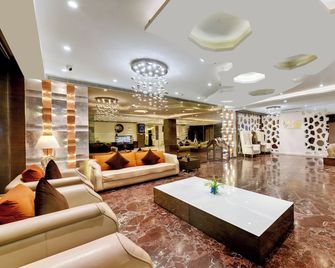 The Fern Residency Rajkot, Series by Marriott - Rajkot - Lobby