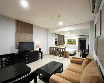 Azana Style Hotel Singaraja - Banjar - Wohnzimmer