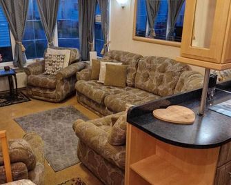 Discover comfort home from home 8-birth Caravan - Skegness - Living room
