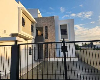 Apartamentos Melya cerca de la Playa Caleta - La Romana - Balcony