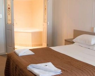 The Edge Hotel - Buronga - Quarto