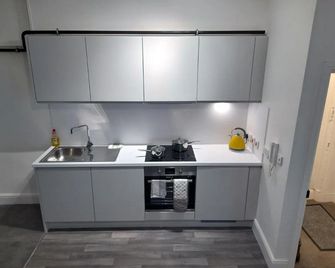 Eastgate Hideaway - central, luxury apartment on Chester's historic rows - Chester - Kitchen