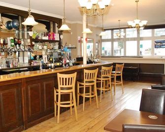 Kings Arms Hotel - Holsworthy - Bar