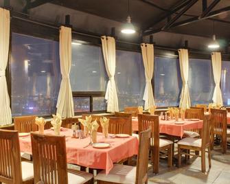 Tex Palazzo Hotel - Surat - Restaurant