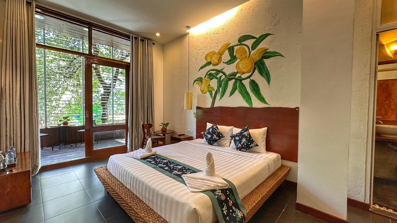 Monsoon Riverside Hotel