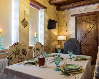 Villa Galatia - Goni - Dining room