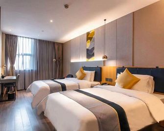 Home Inn Selected Foshan Zumiao Zhongshan Park - Foshan - Soverom