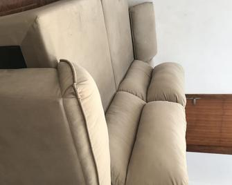 House 2 Bedrooms In Araucaria - Araucária - Salon